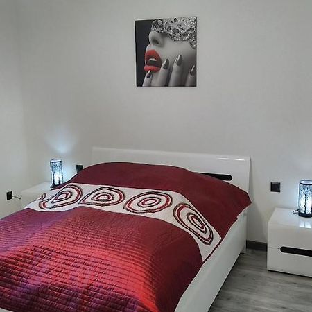 Apartamenty Wakacyjne Slesin  Ngoại thất bức ảnh